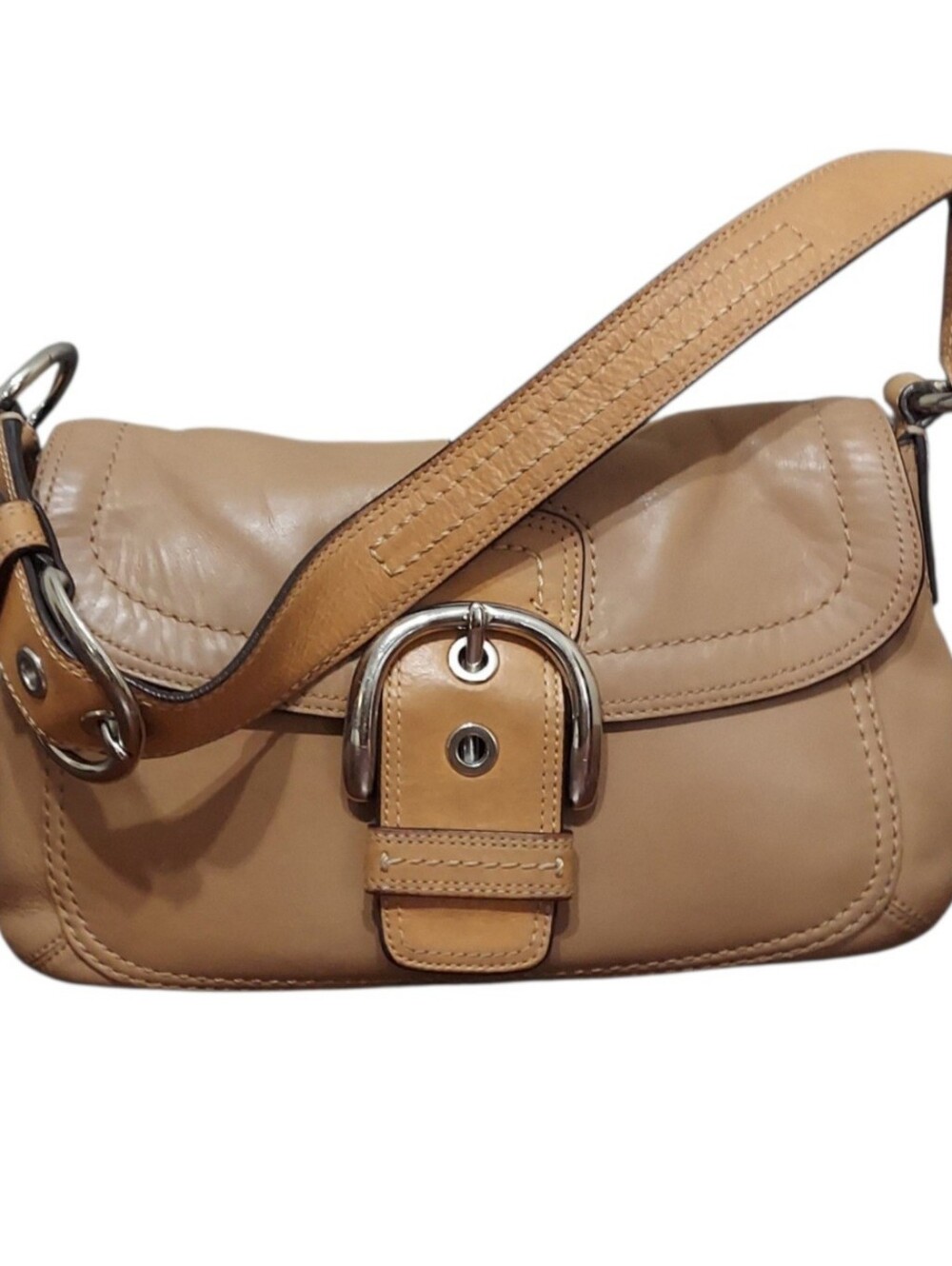 Coach Vintage Y2K Soho Buckle Flap Tan Leather Shoulder Bag W/ Chrome HW EUC
